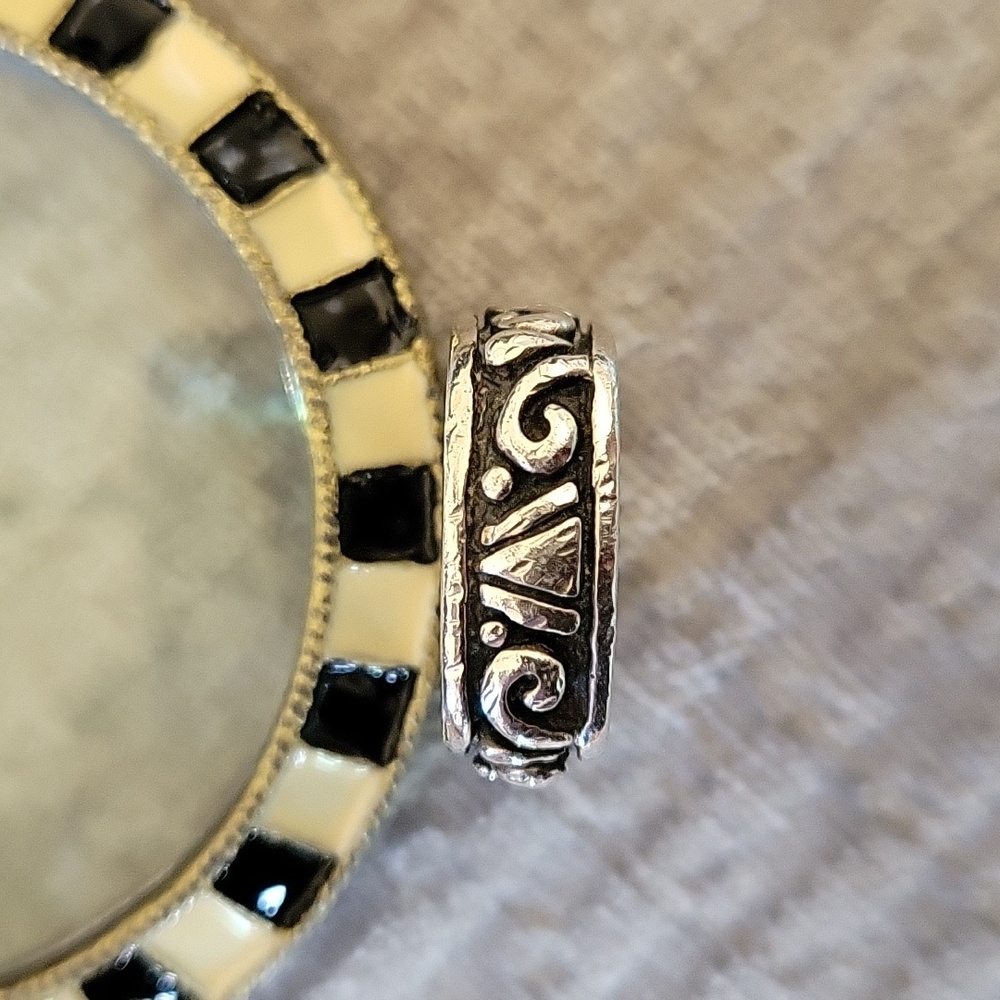 R0835 Vintage Silpada .925 Sterling Silver Square Scroll Filigree Ring Size 9 - Picture 2 of 8